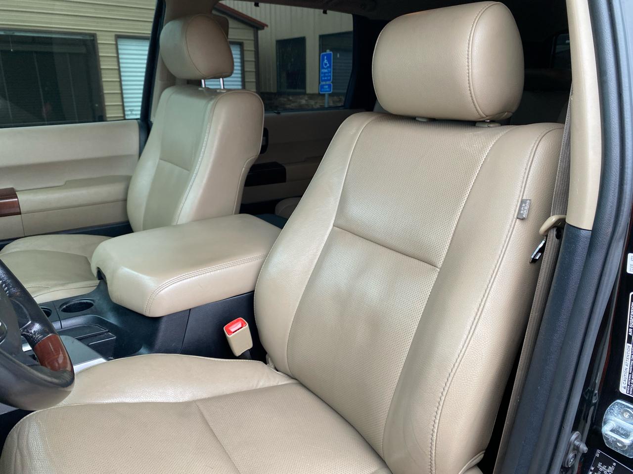 Toyota Sequoia Plantium 4WD 2012