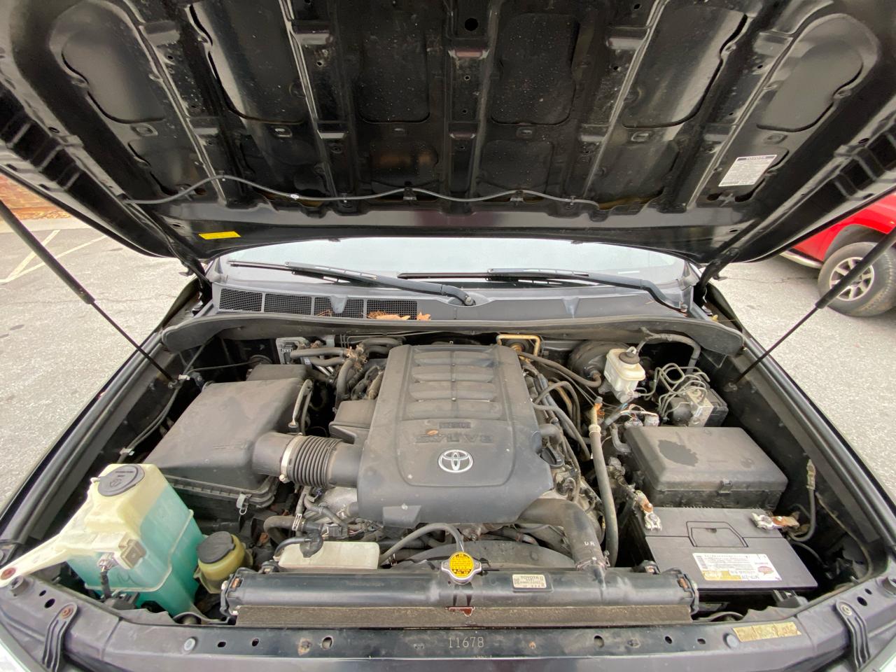 Toyota Sequoia Plantium 4WD 2012