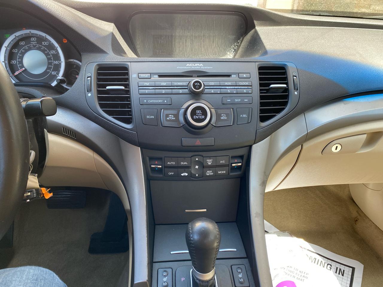 Acura TSX 4D Sedan w/Tech Pkg 2009