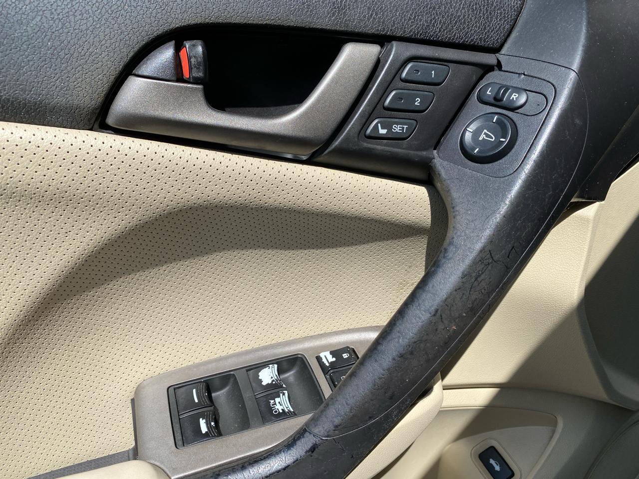 Acura TSX 4D Sedan w/Tech Pkg 2009