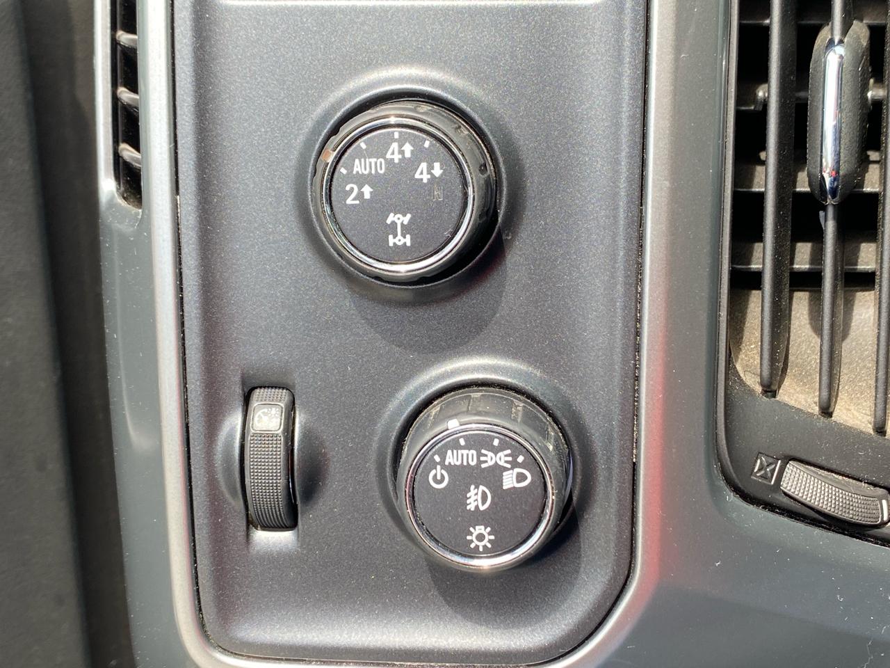 Chevrolet Silverado 1500 LT Crew Cab 4WD 2015