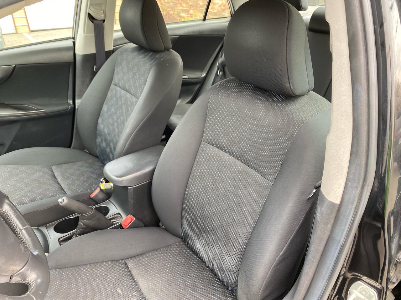 Toyota Corolla S 5-Speed MT 2009