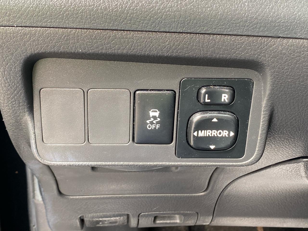 Toyota Corolla S 5-Speed MT 2009