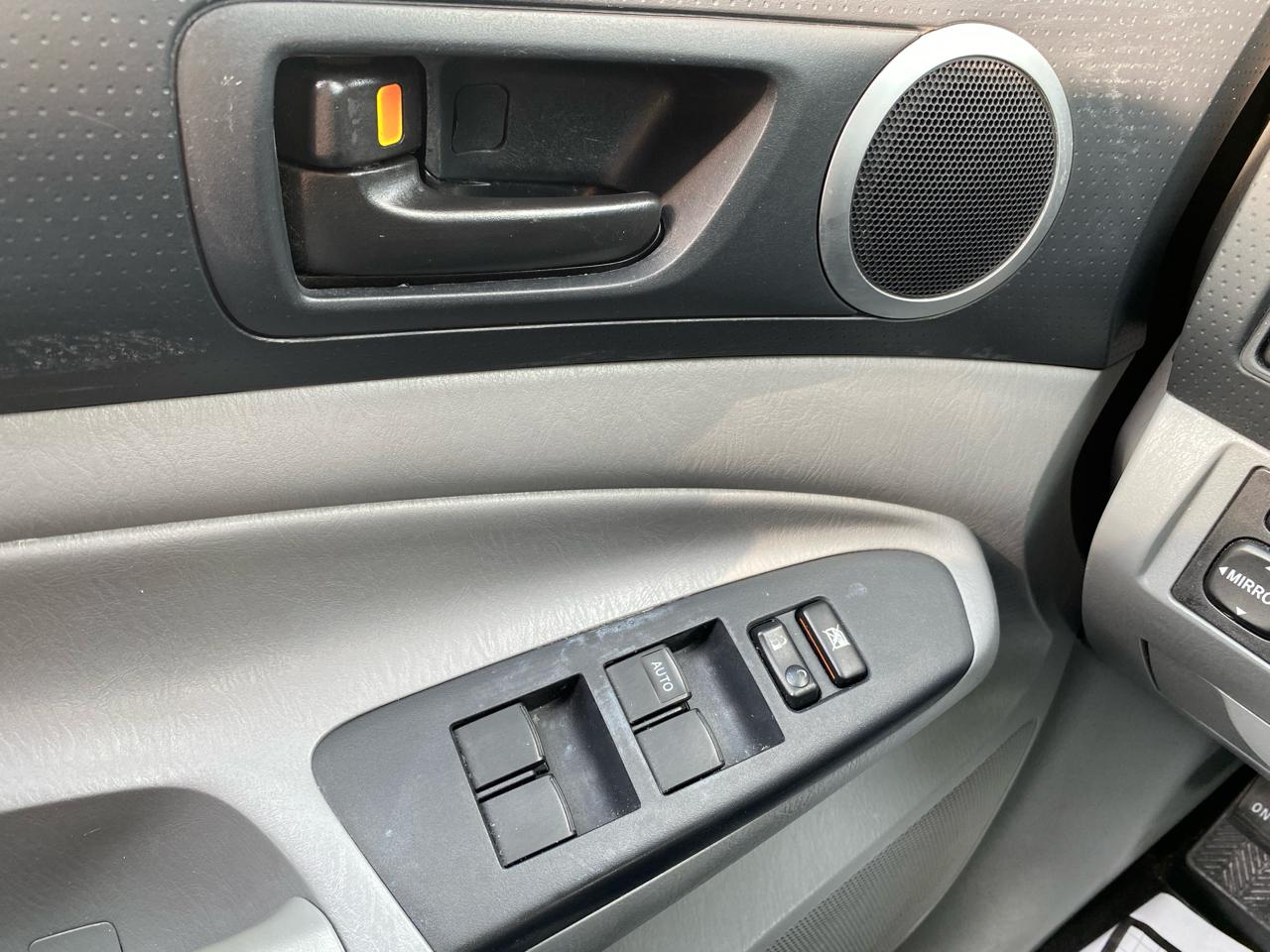 2012 Toyota Tacoma Base - Photo 14