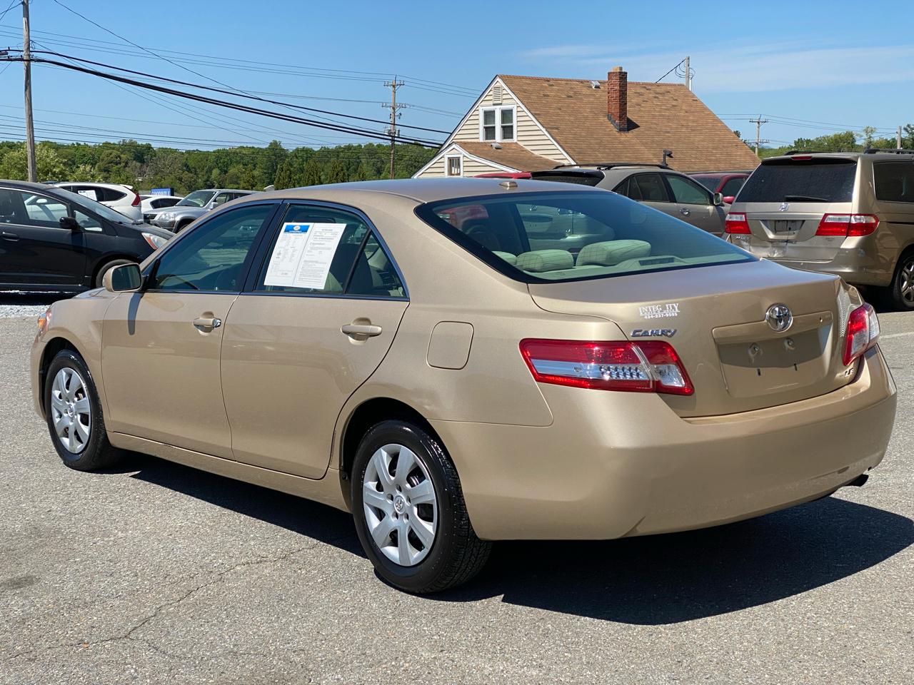 Toyota Camry LE 4D Sedan 2011