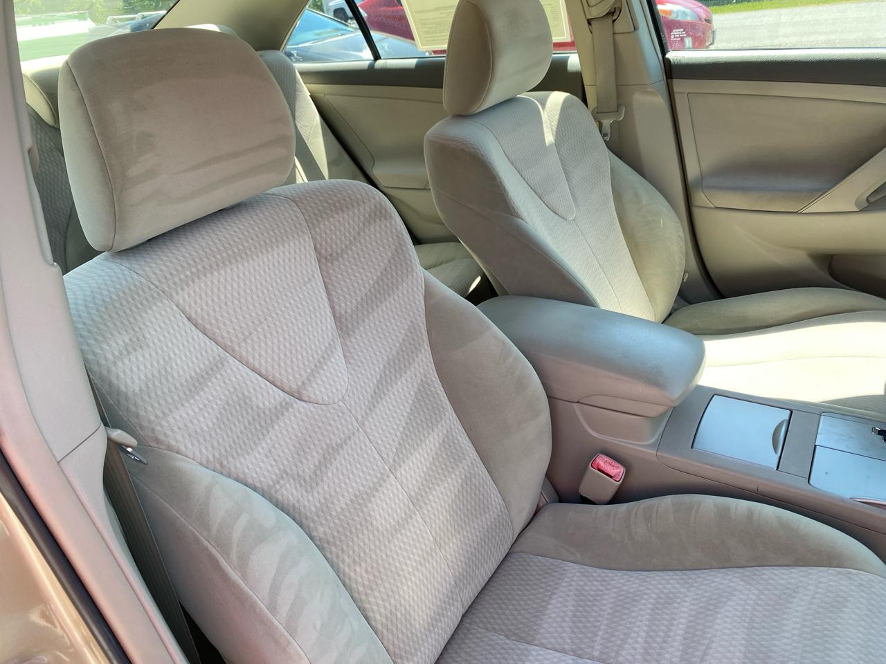 Toyota Camry LE 4D Sedan 2011