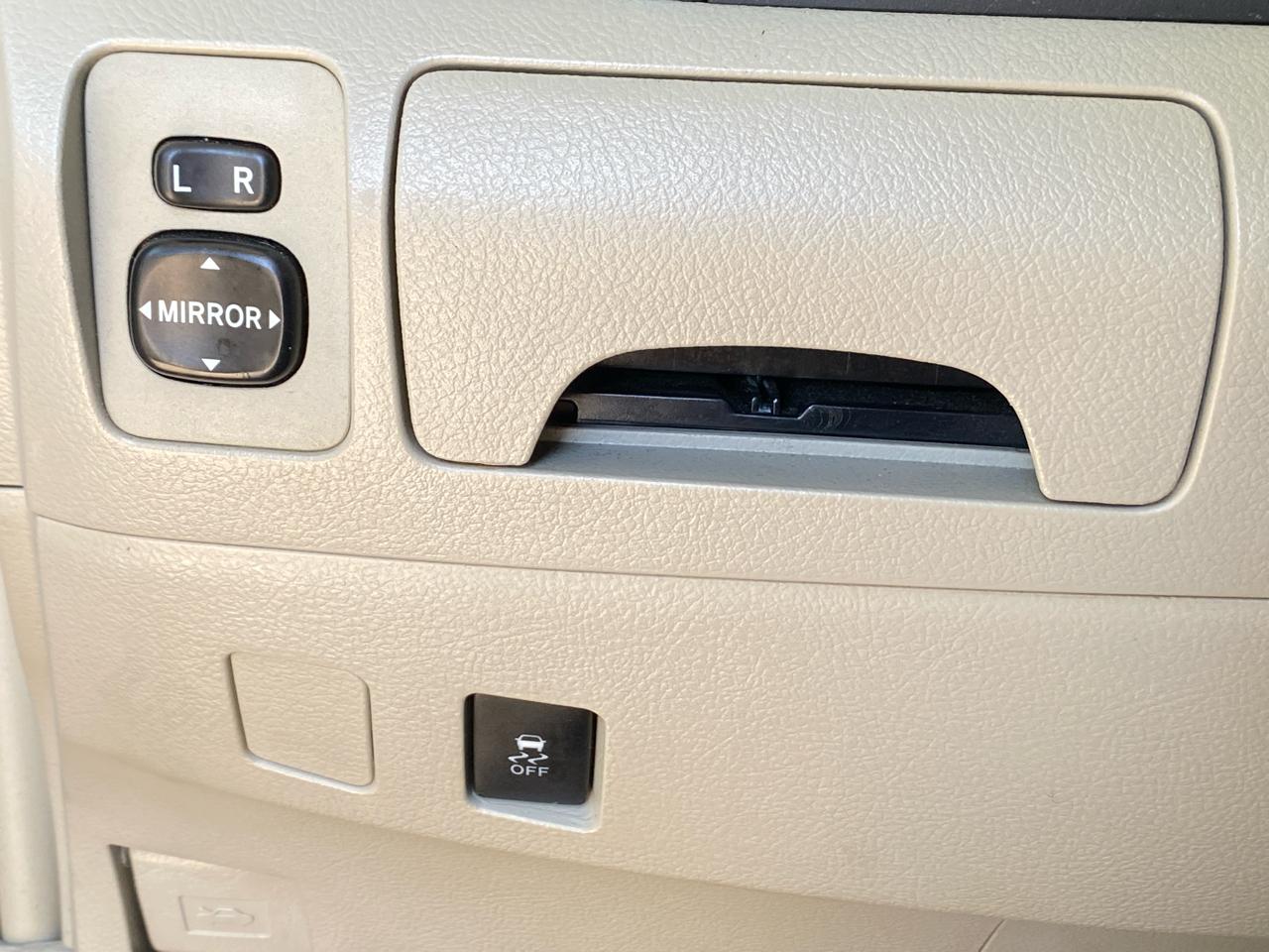 Toyota Camry LE 4D Sedan 2011