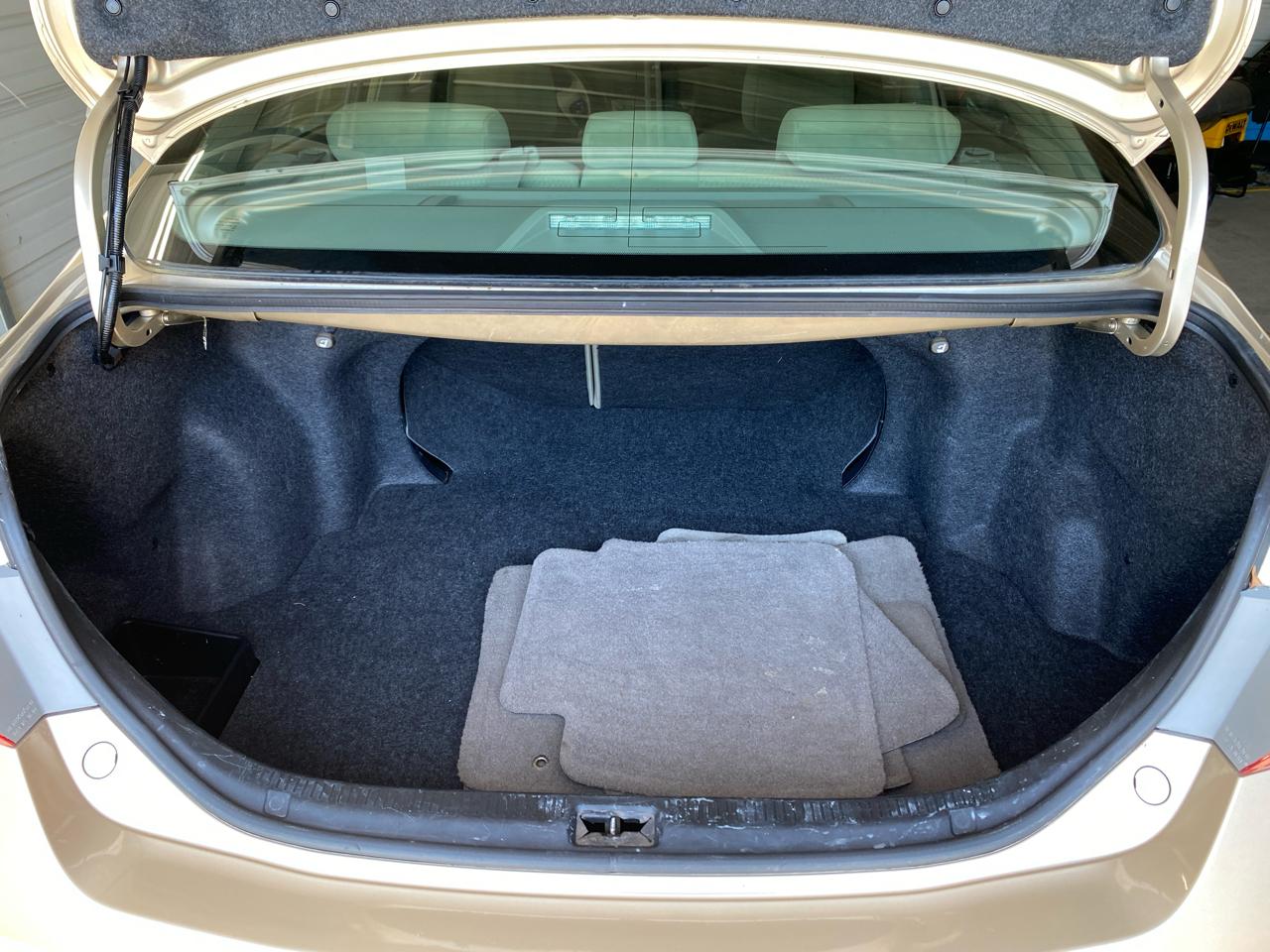 Toyota Camry LE 4D Sedan 2011