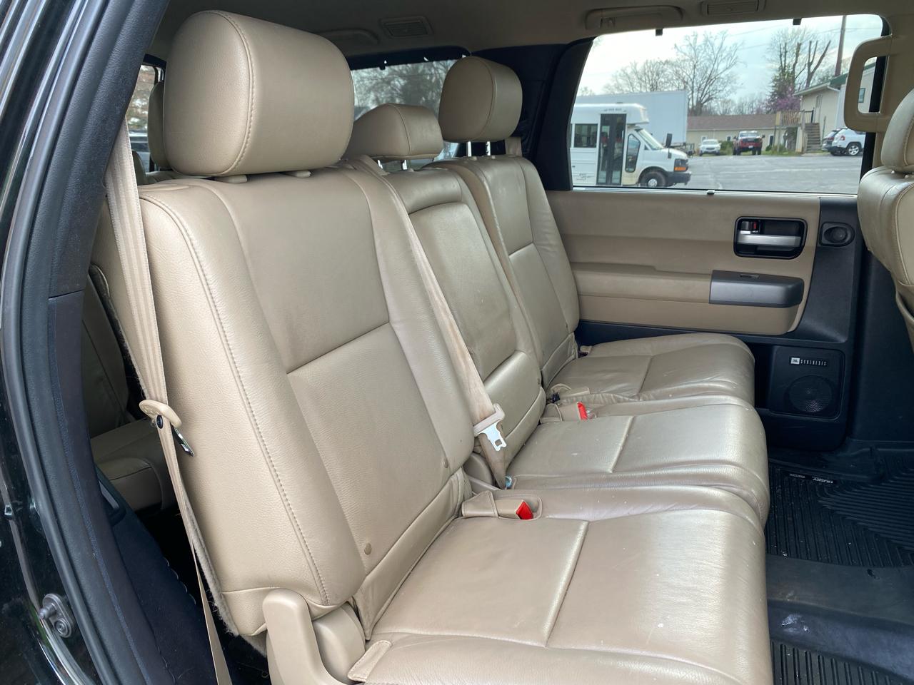 Toyota Sequoia Limited 4WD 2014