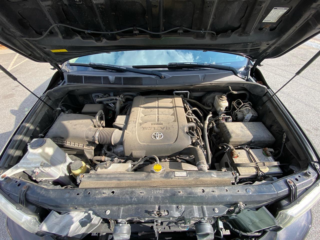 Toyota Sequoia Limited 4WD 2014