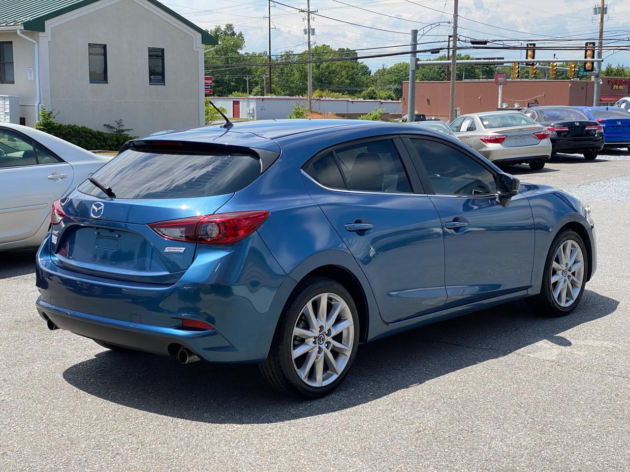 Mazda MAZDA3 i Touring AT 5-Door 2017