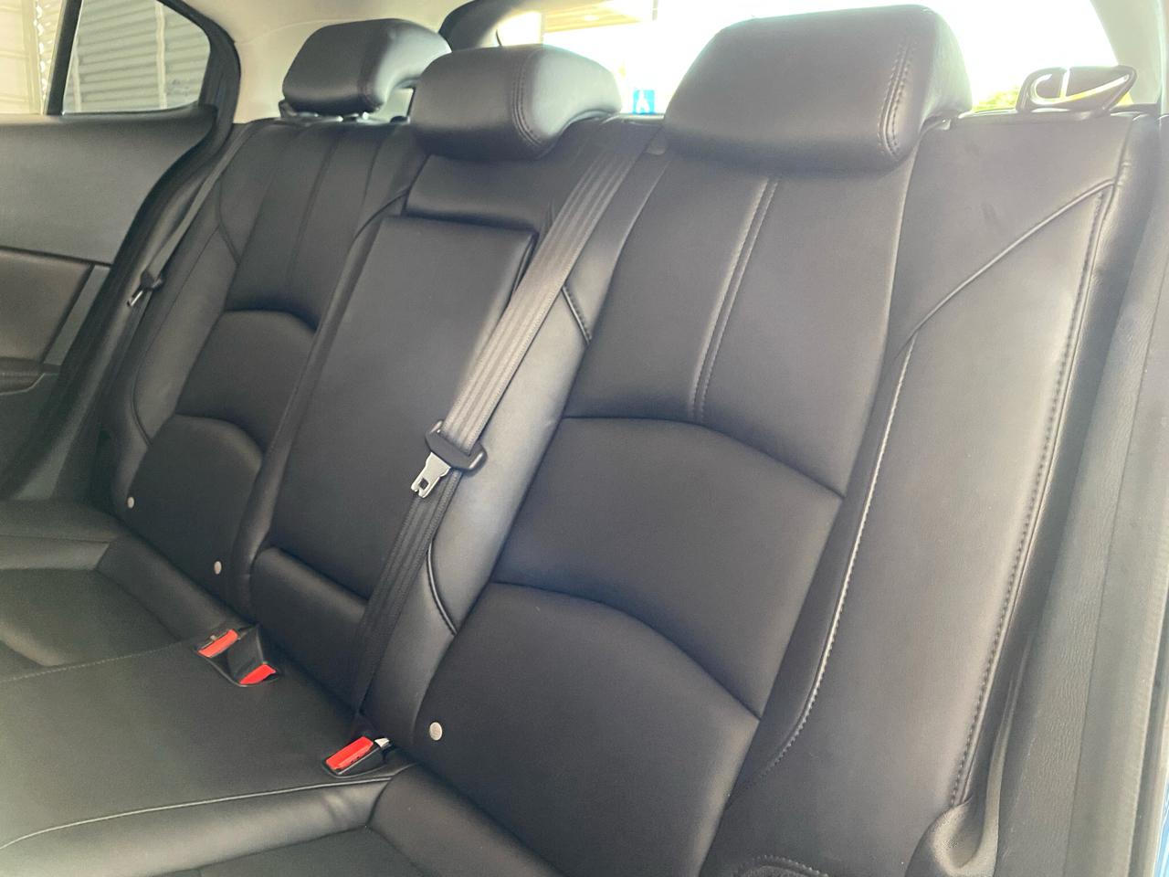 Mazda MAZDA3 i Touring AT 5-Door 2017