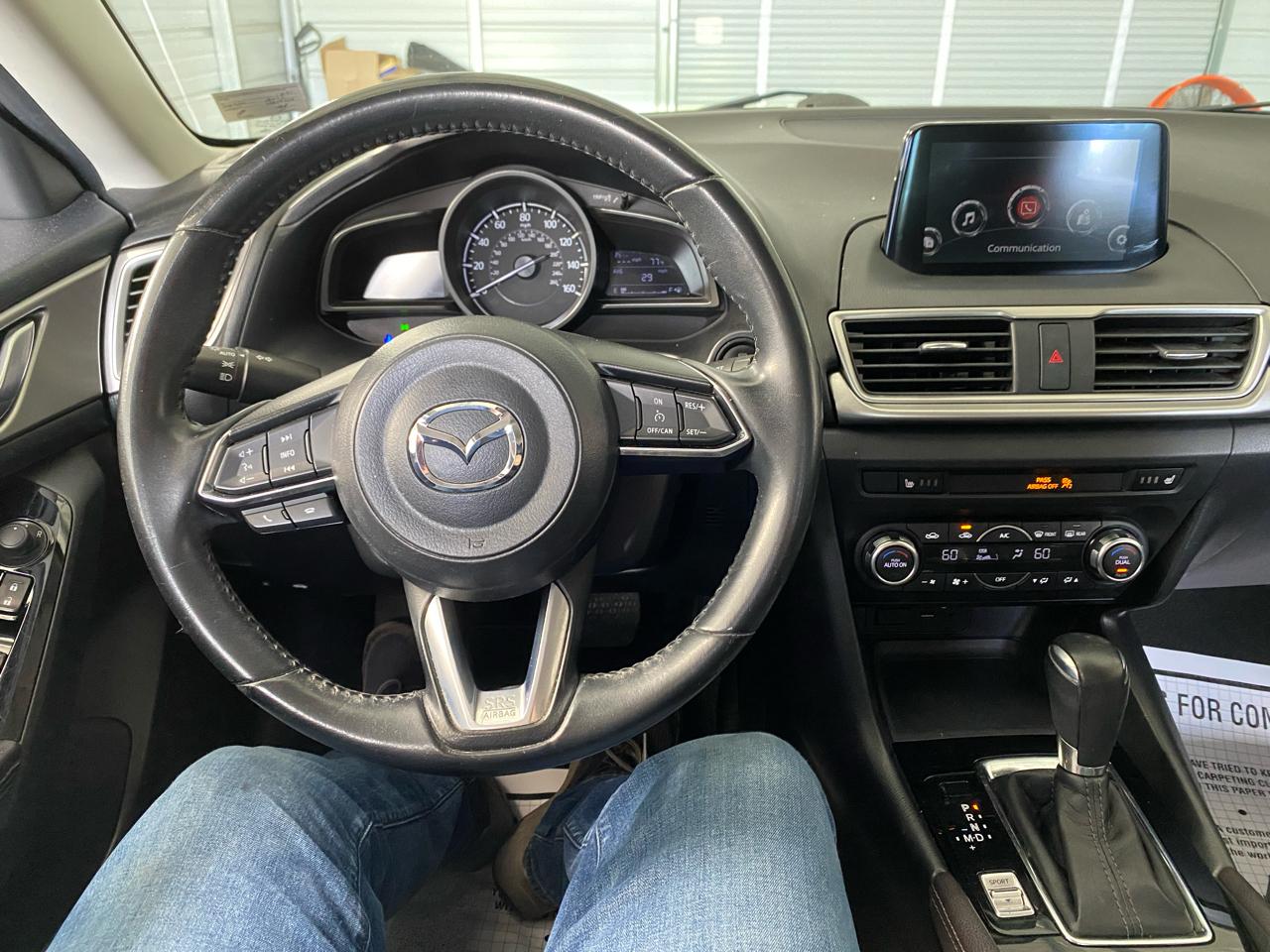 Mazda MAZDA3 i Touring AT 5-Door 2017