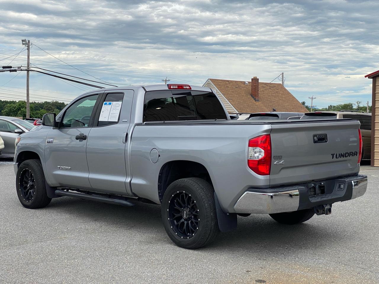Toyota Tundra SR5 5.7L V8 Double Cab 4WD 2019