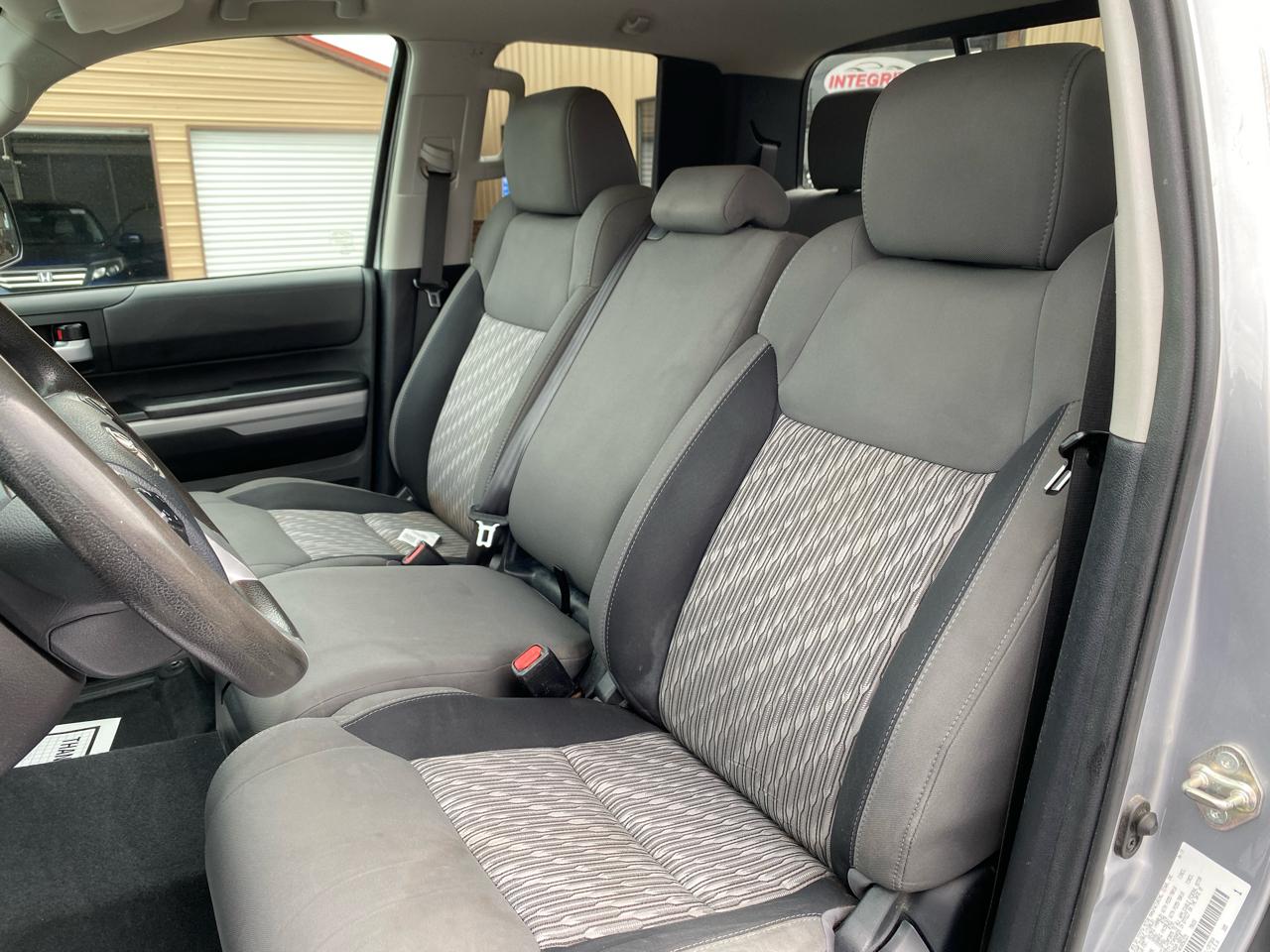 Toyota Tundra SR5 5.7L V8 Double Cab 4WD 2019