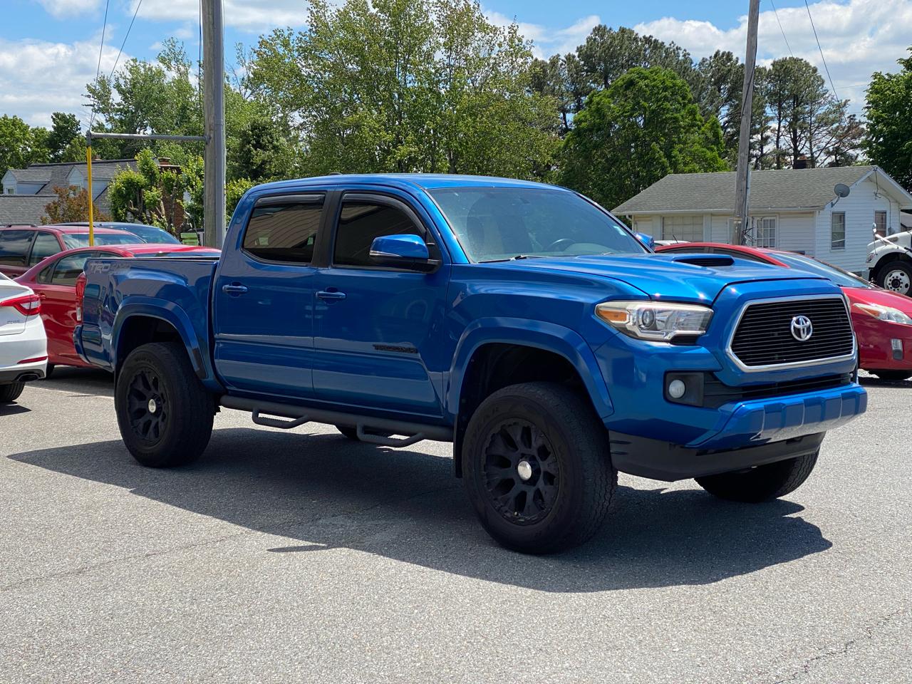 Toyota Tacoma TRD Off Road Double Cab 5' Bed V6 4x4 AT (Natl) 2017