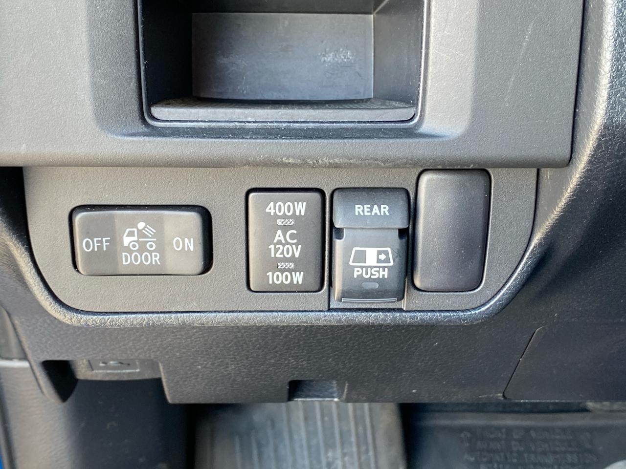 Toyota Tacoma TRD Off Road Double Cab 5' Bed V6 4x4 AT (Natl) 2017
