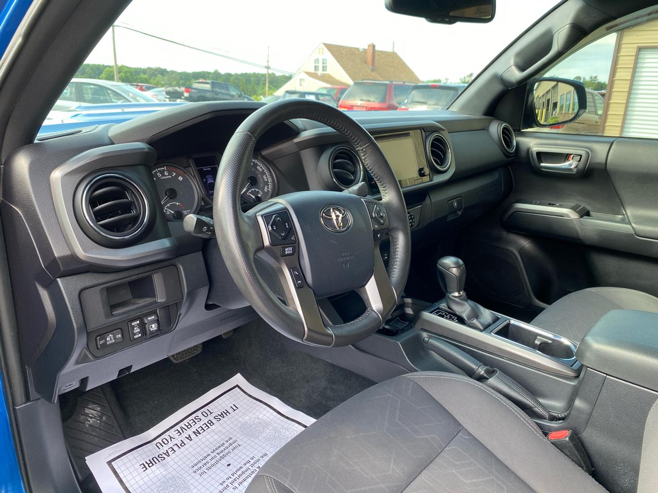 Toyota Tacoma TRD Off Road Double Cab 5' Bed V6 4x4 AT (Natl) 2017
