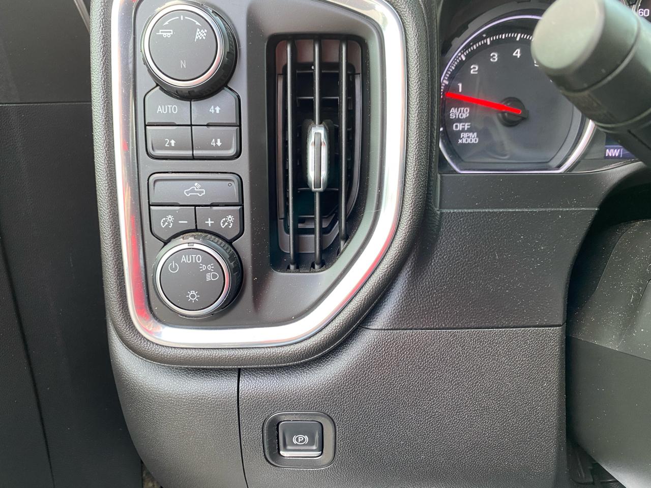 Chevrolet Silverado 1500 LT Z71 Crew Cab 4WD SWB 2019