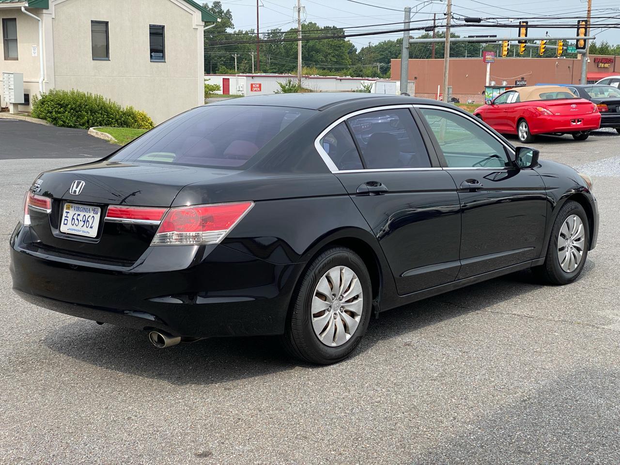 Honda Accord LX sedan AT 2012