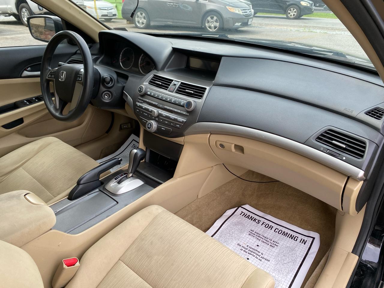 Honda Accord LX sedan AT 2012