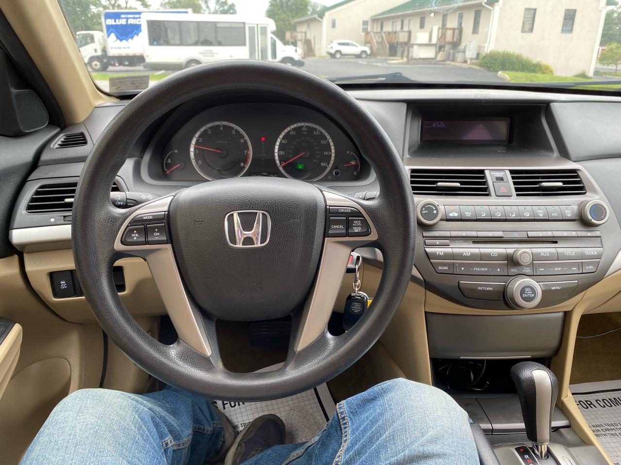 Honda Accord LX sedan AT 2012