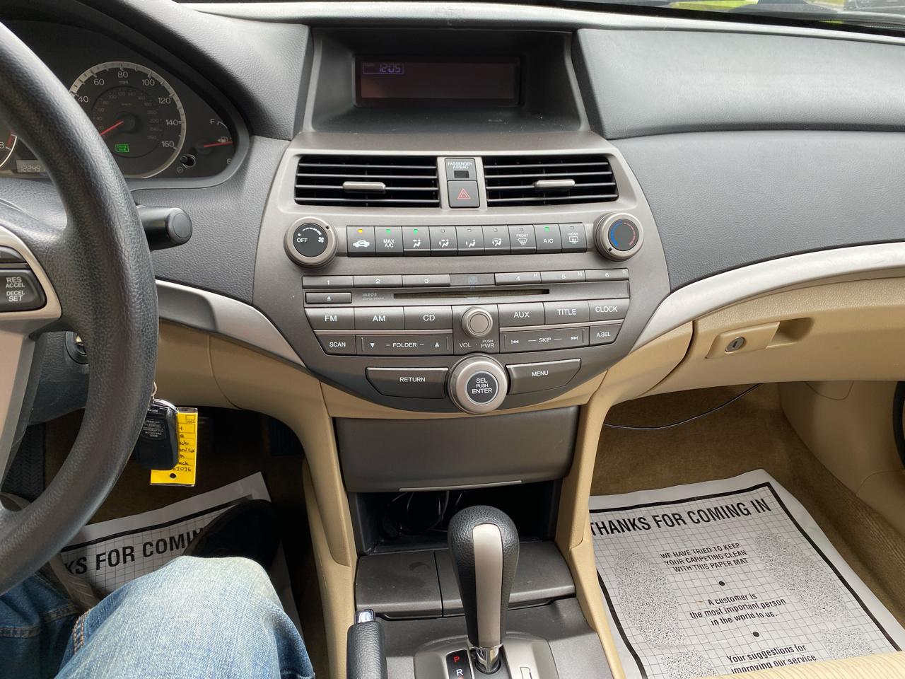 Honda Accord LX sedan AT 2012
