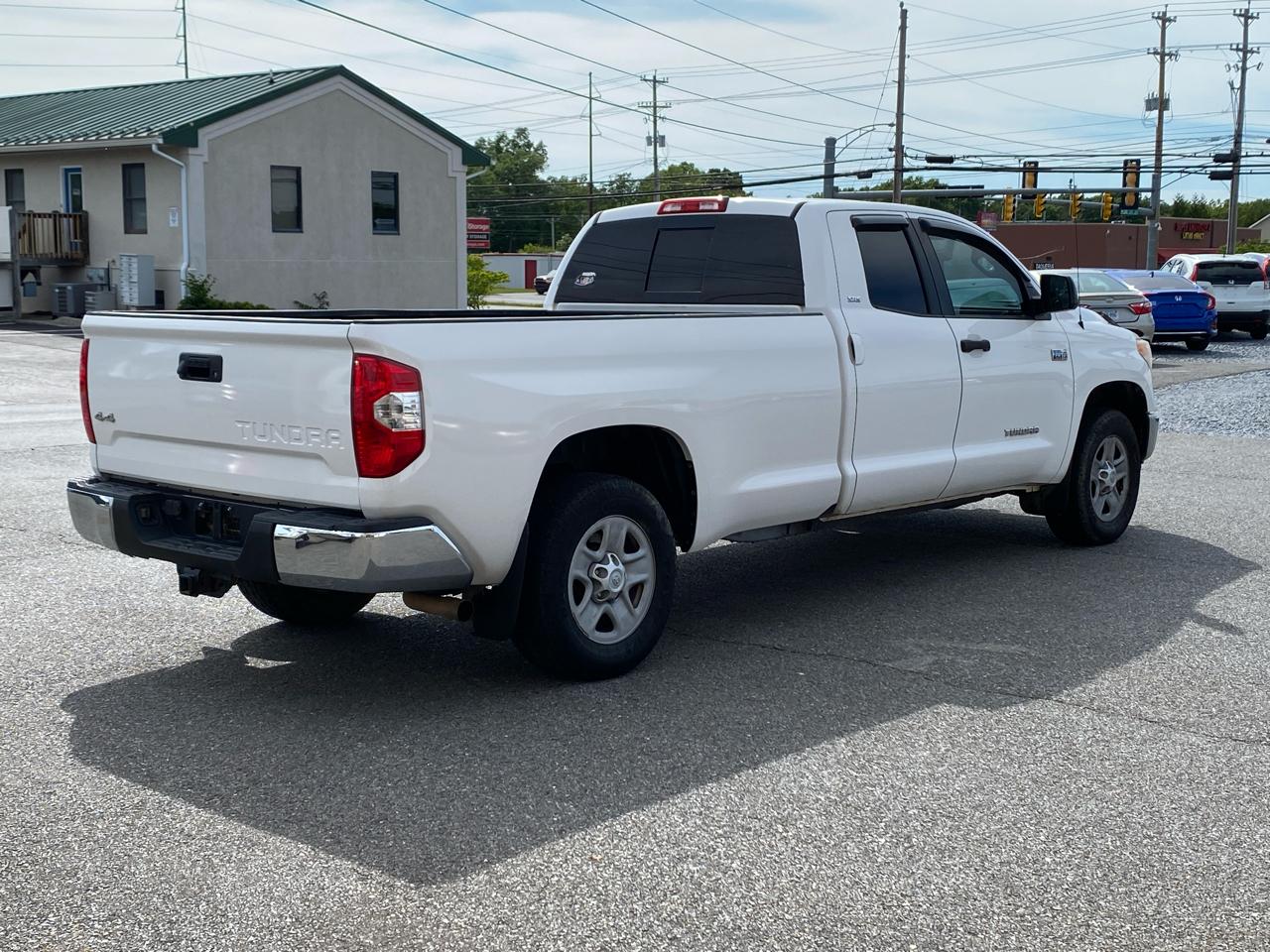 Toyota Tundra SR5 5.7L V8 FFV Double Cab 4WD Long Bed 2017