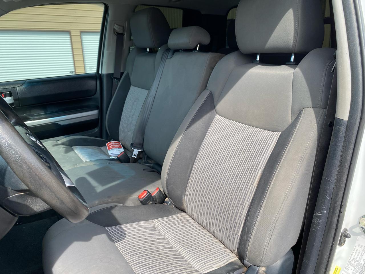 Toyota Tundra SR5 5.7L V8 FFV Double Cab 4WD Long Bed 2017