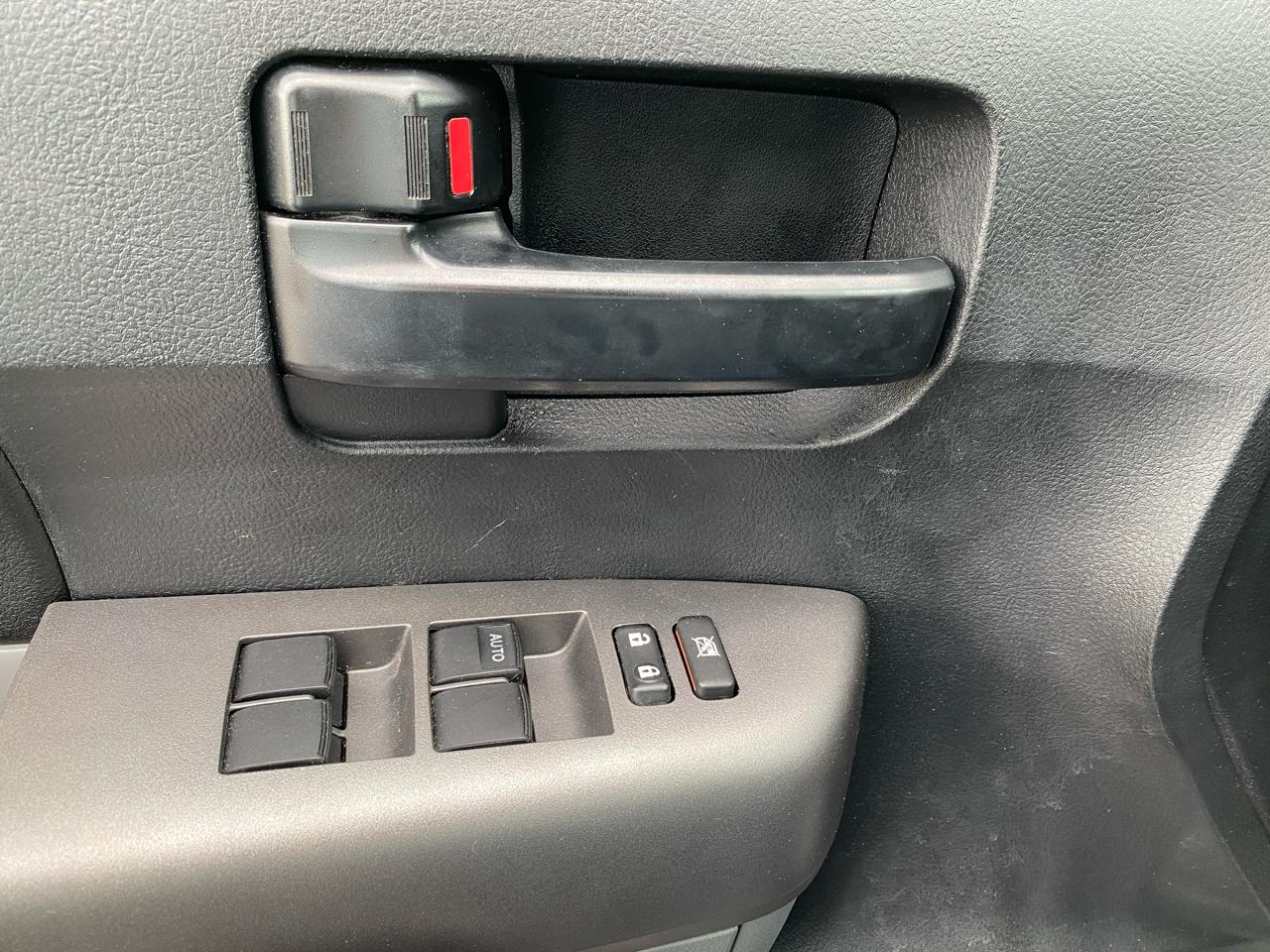 Toyota Tundra Tundra-Grade 5.7L FFV Double Cab 4WD 2013