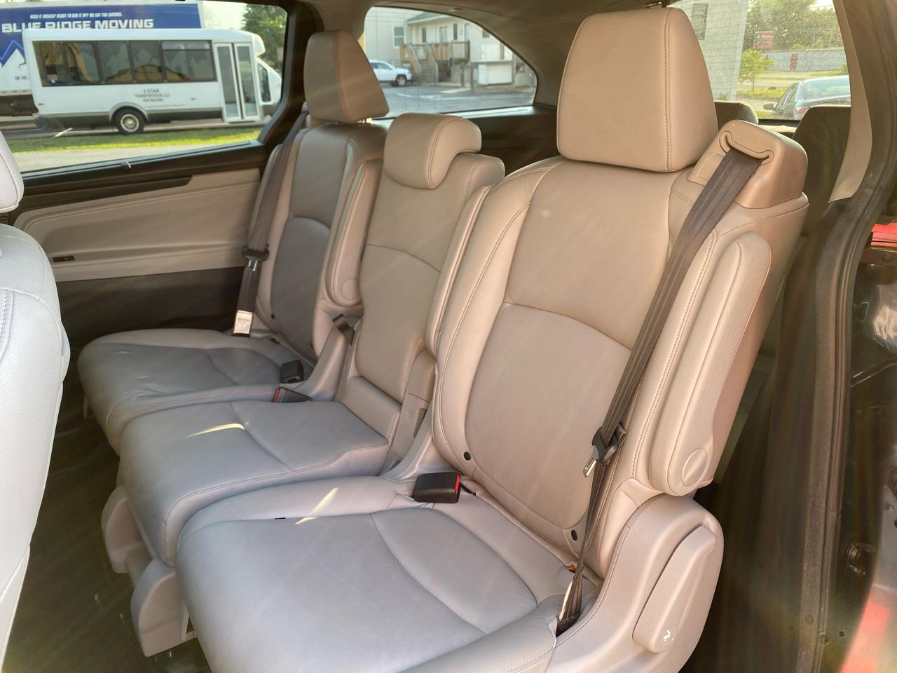 Honda Odyssey EX w/ Leather DVD and Navigation 2018