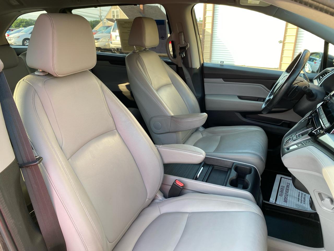 Honda Odyssey EX w/ Leather DVD and Navigation 2018