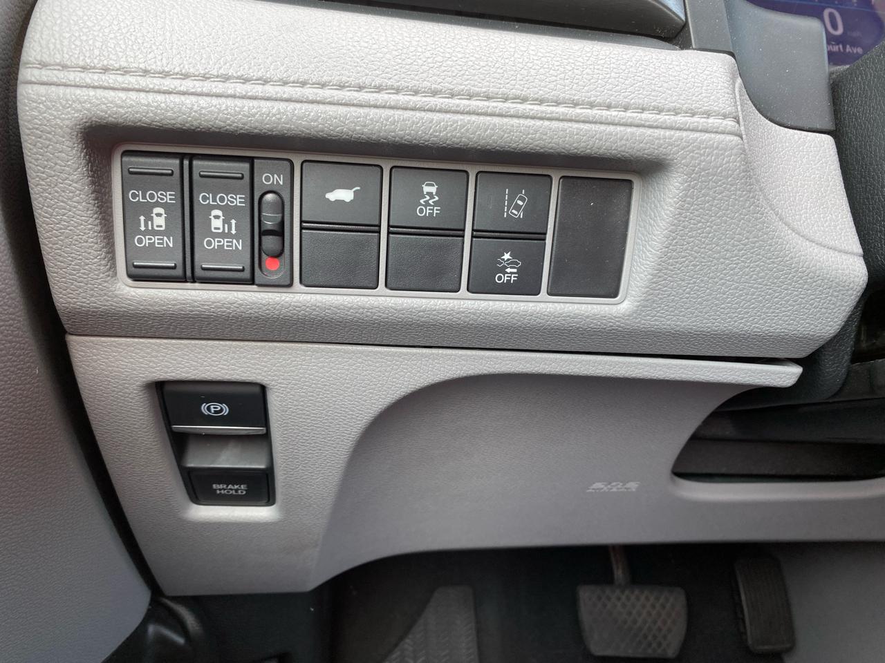 Honda Odyssey EX w/ Leather DVD and Navigation 2018