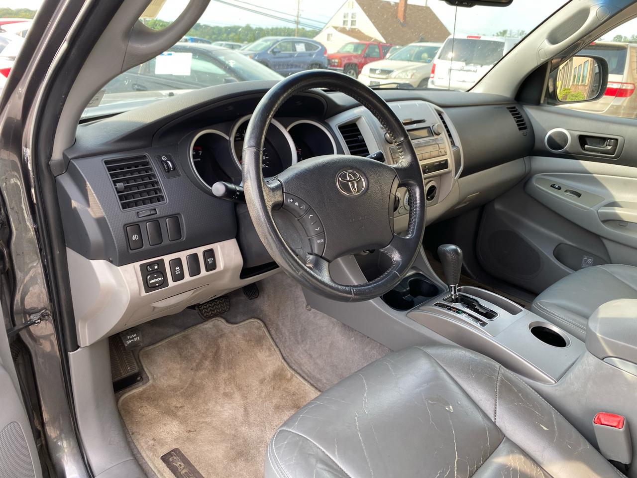 Toyota Tacoma Double Cab Long Bed V6 Auto 4WD 2011