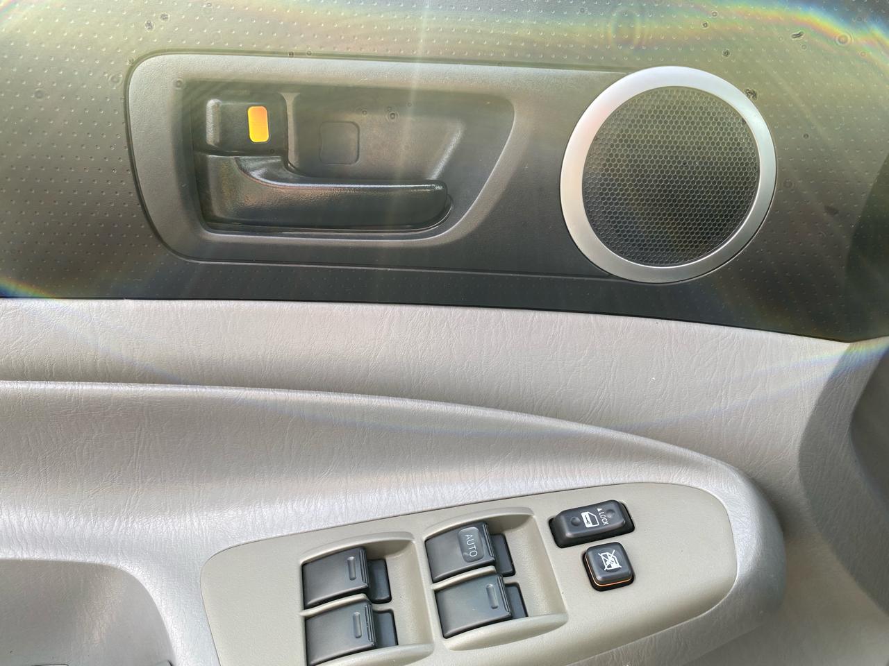 Toyota Tacoma Double Cab Long Bed V6 Auto 4WD 2011