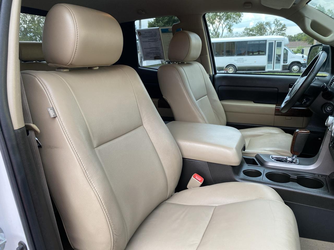 Toyota Tundra Limited 5.7L FFV Double Cab 4WD 2010