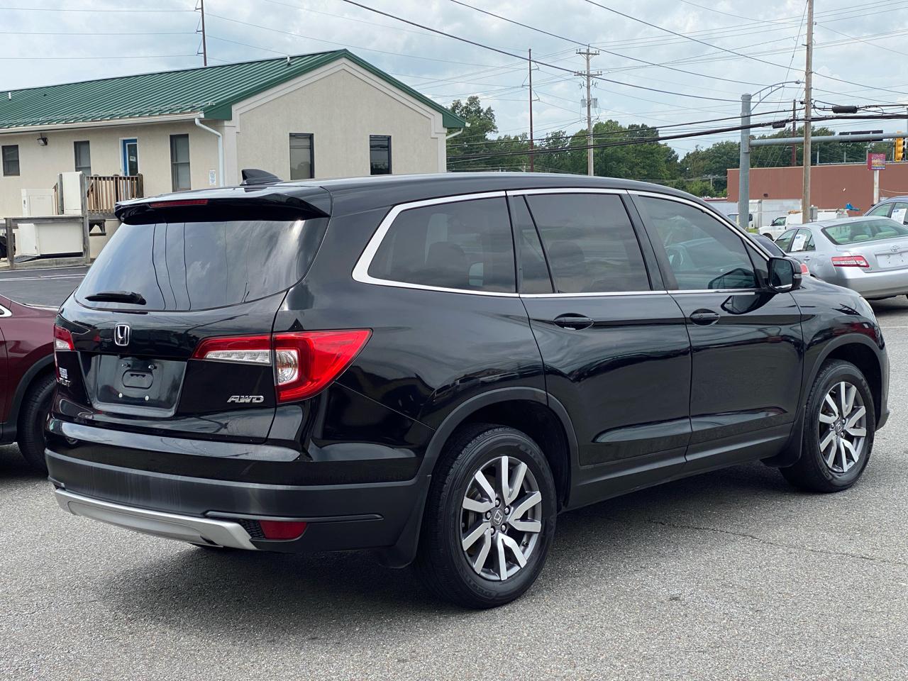 Honda Pilot EX-L w/Navigation and RES AWD 2019
