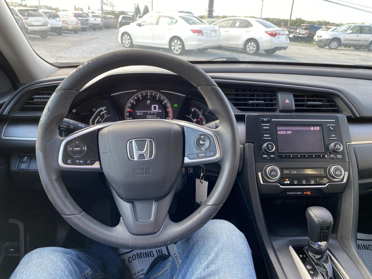 Honda Civic LX Sedan AT 2017