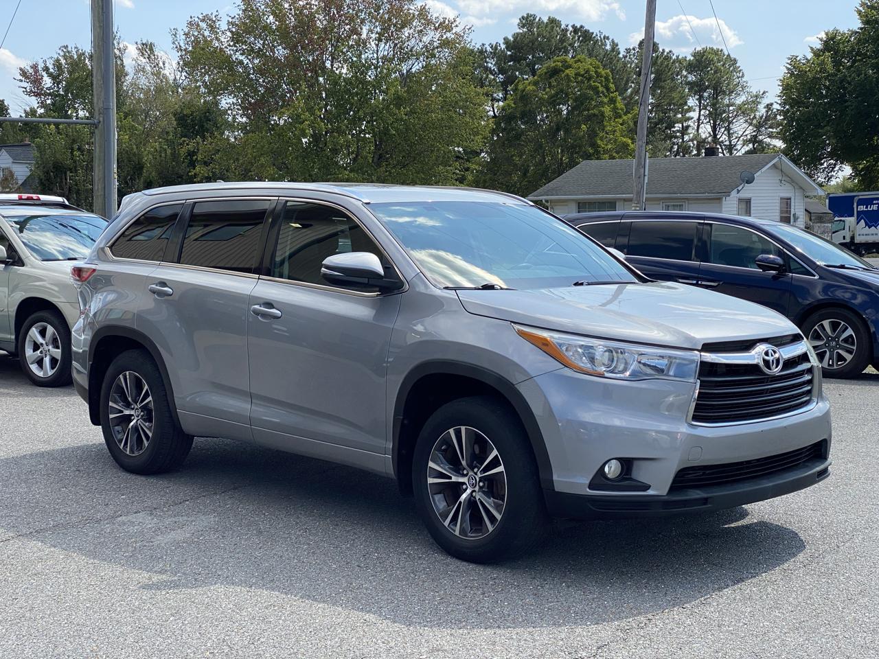 Toyota Highlander photo 4