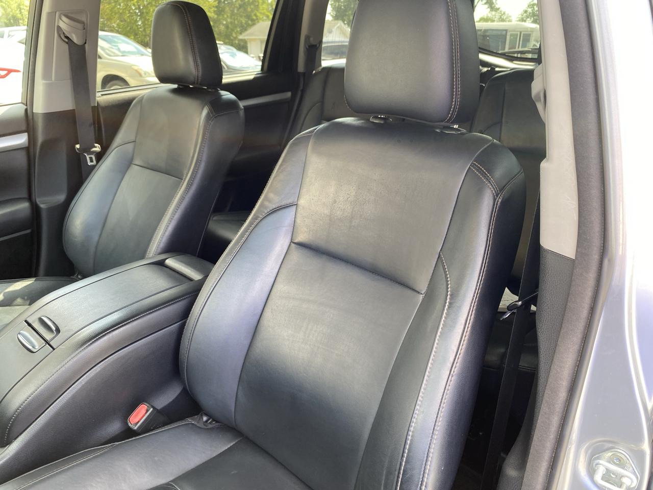 Toyota Highlander photo 6