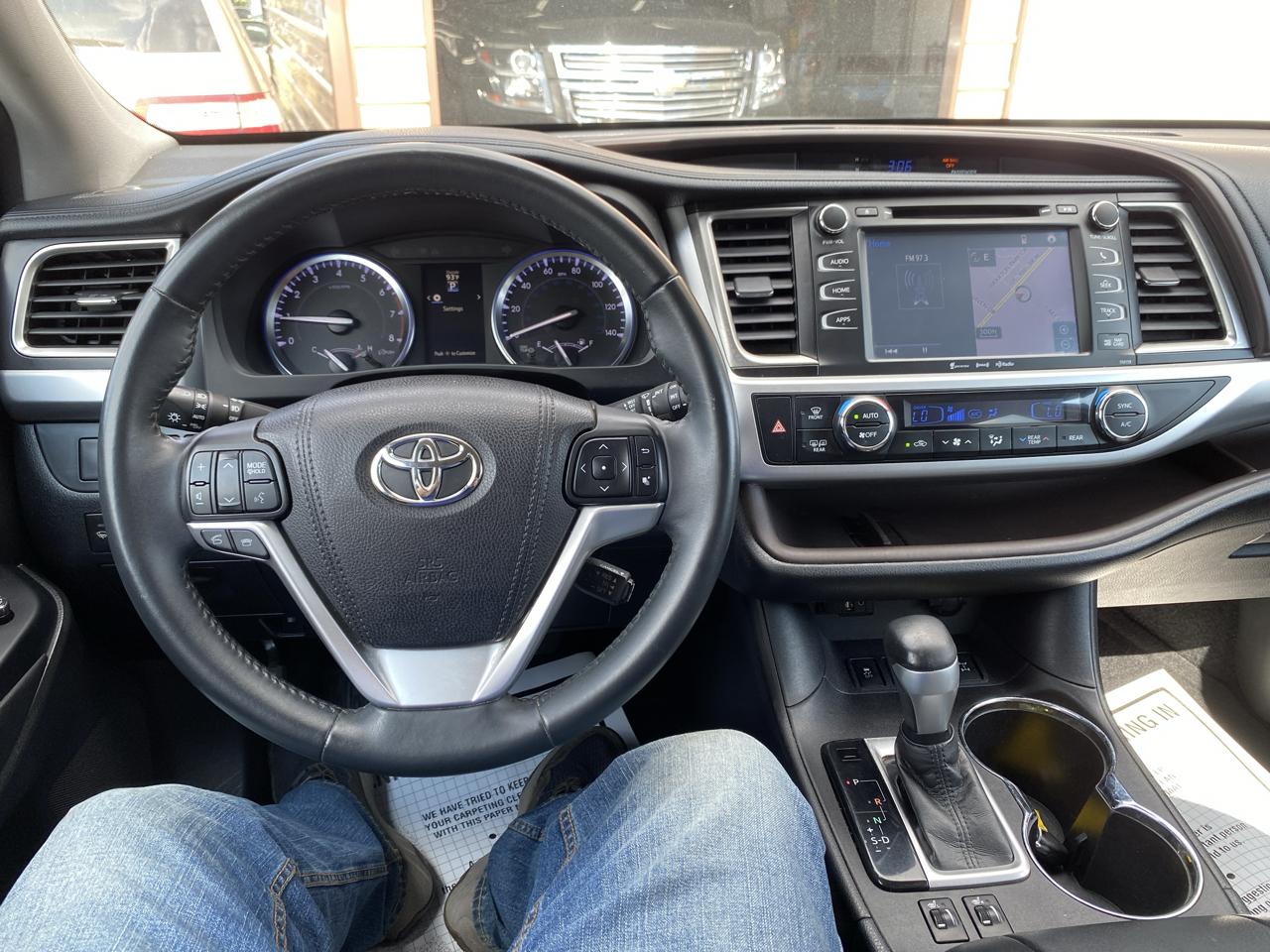Toyota Highlander photo 7