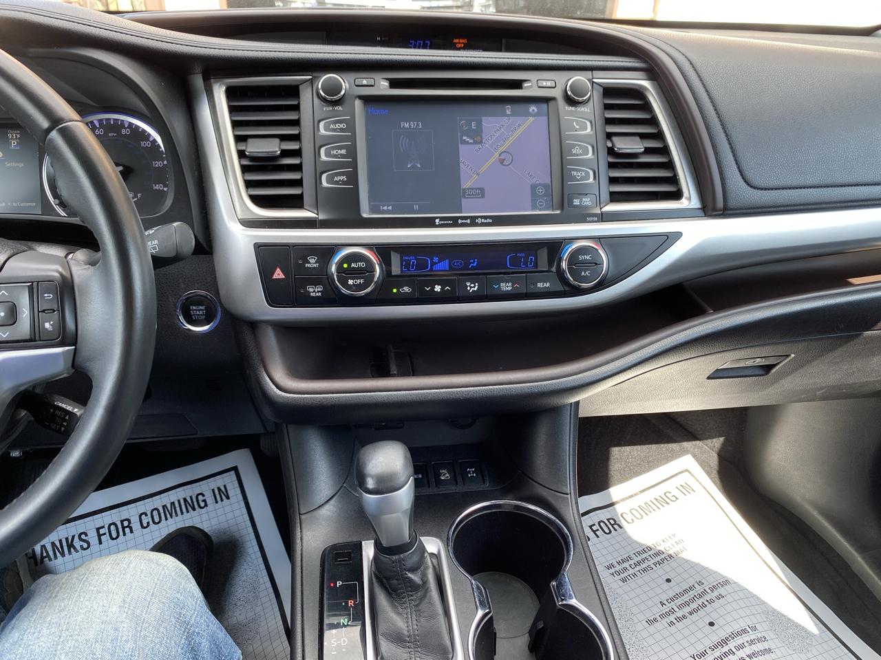 Toyota Highlander photo 11