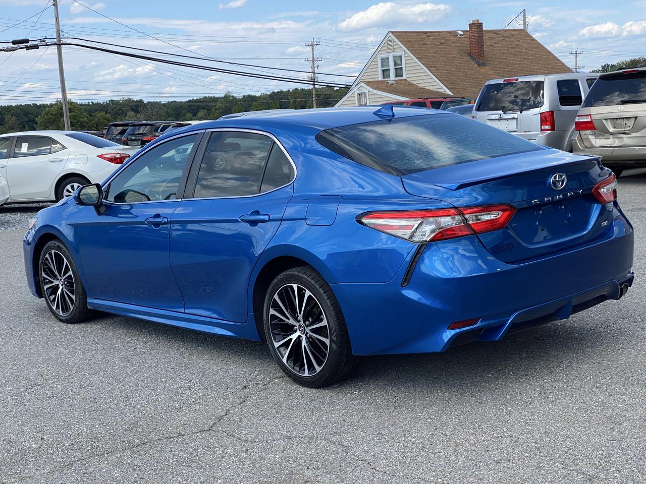 Toyota Camry photo 4