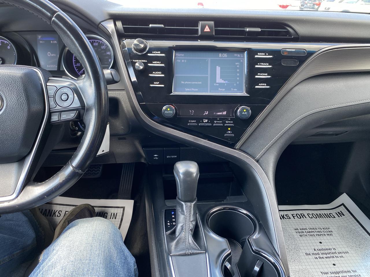 Toyota Camry photo 11