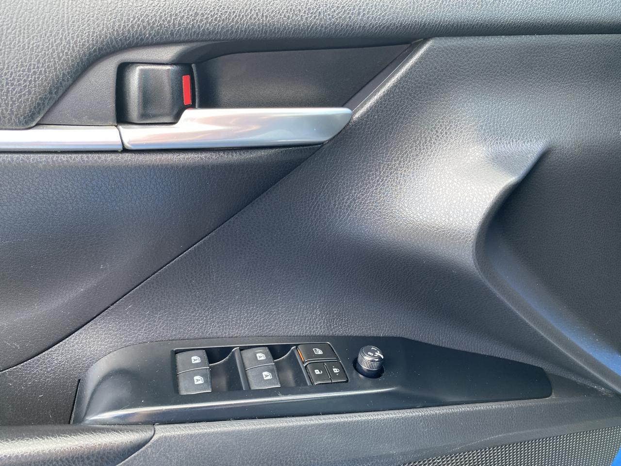 Toyota Camry photo 16