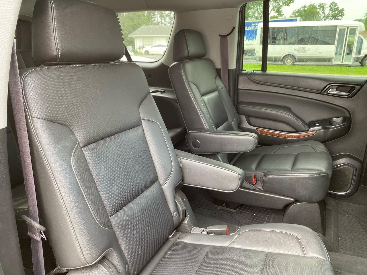 Chevrolet Suburban Premier 4WD 2017