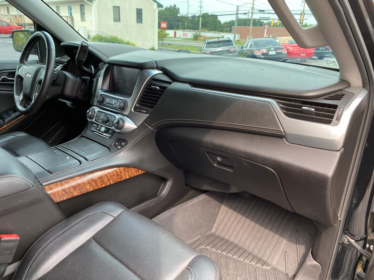 Chevrolet Suburban Premier 4WD 2017