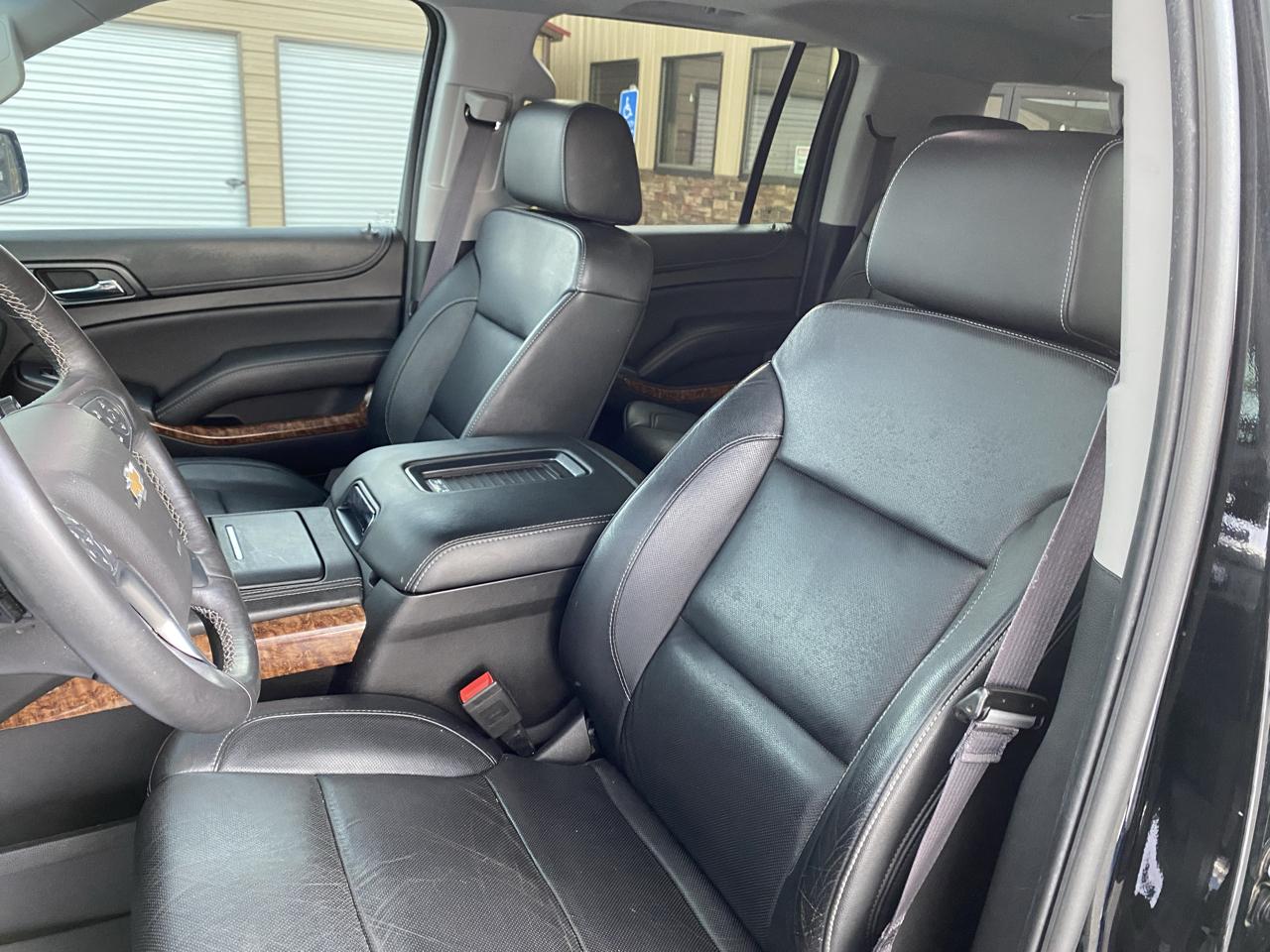 Chevrolet Suburban photo 6