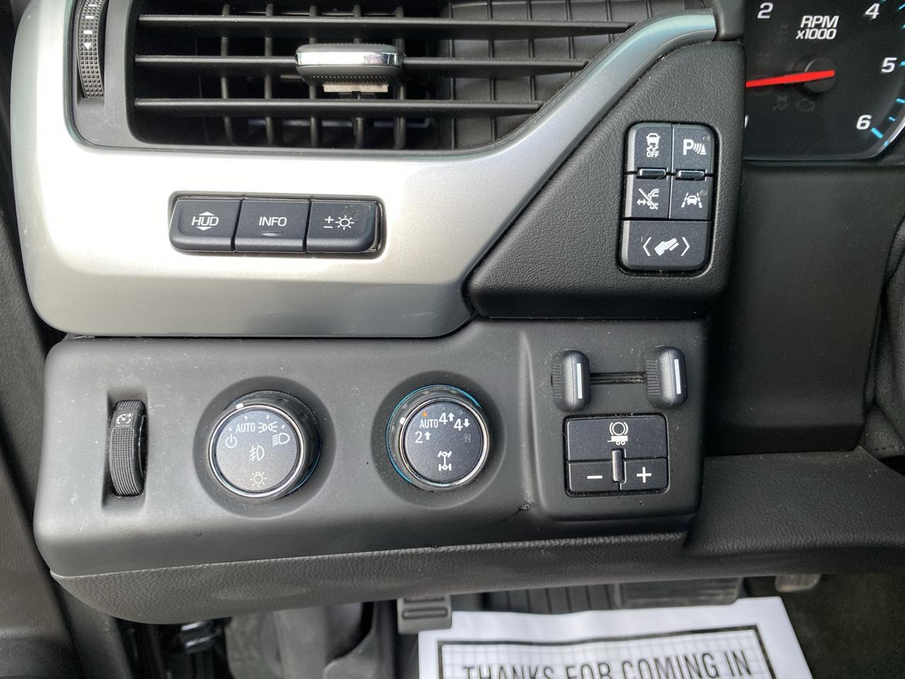 Chevrolet Suburban photo 14
