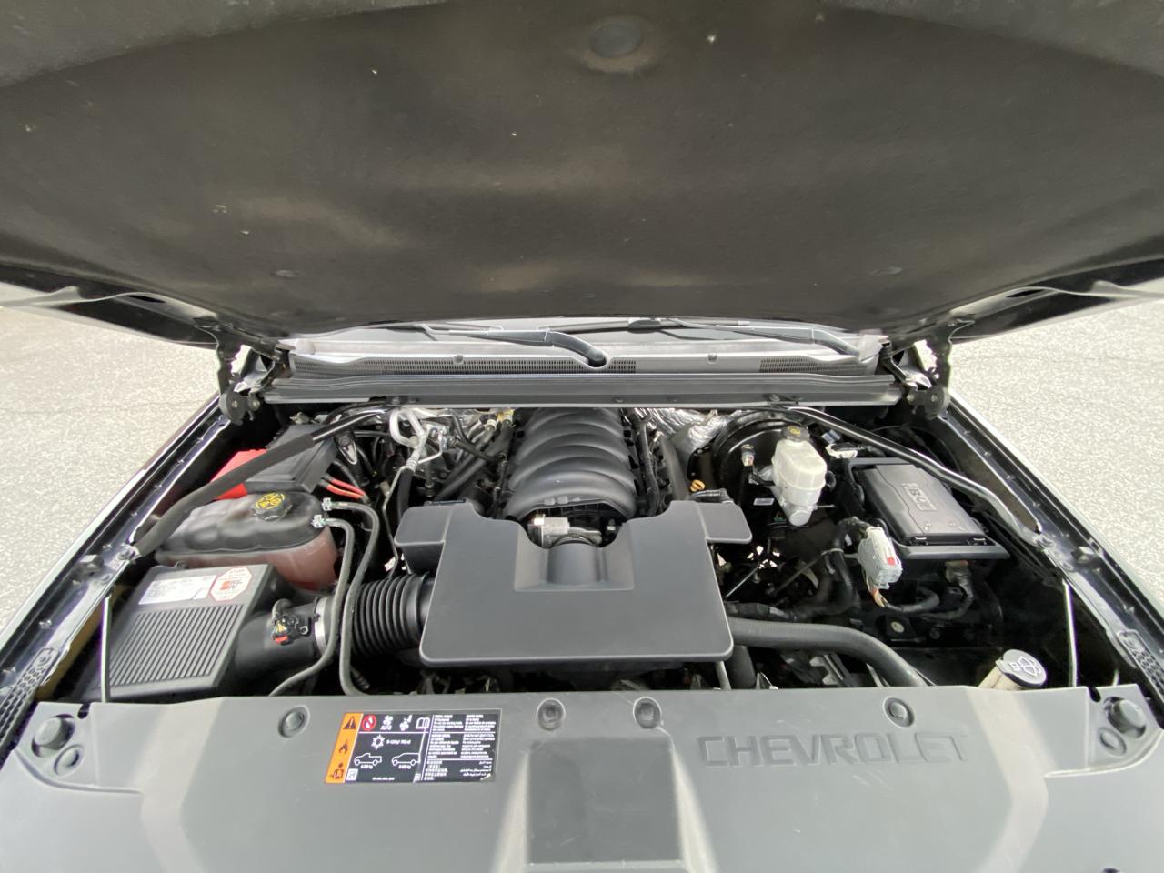 Chevrolet Suburban photo 16